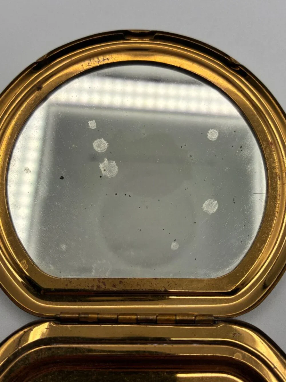 Vintage Brass Compact Mirror Gold Tone Etched Bonnet Flowers Vanity Decor